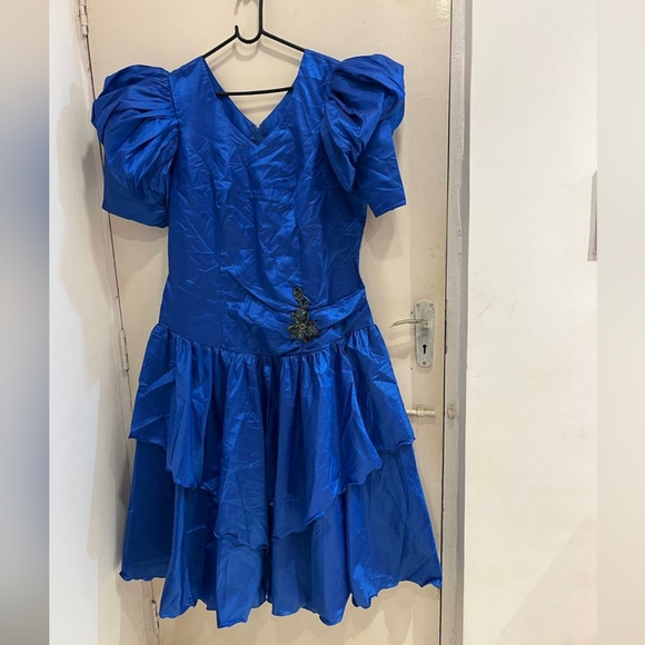 Blue silk gown - Picture 4 of 9